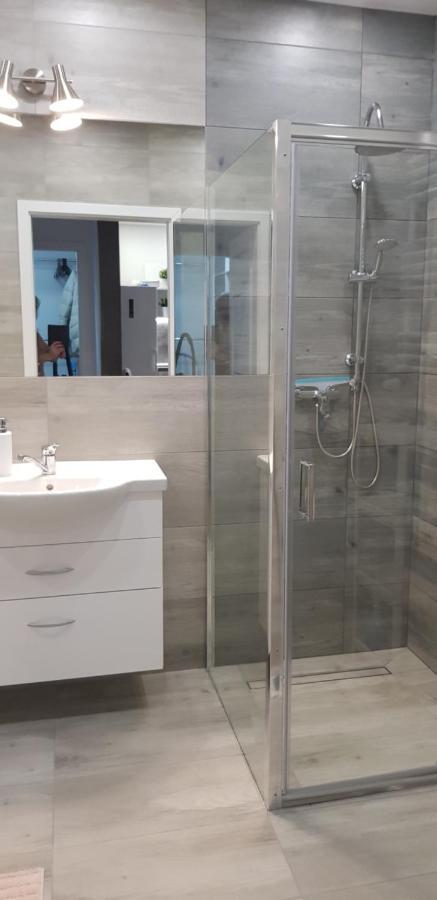 Apartament Za Swierkami Appartamento Kołobrzeg Esterno foto